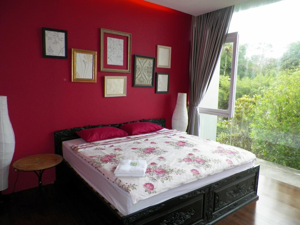 Rose Chamber Bed And Breakfast Bandung Room photo